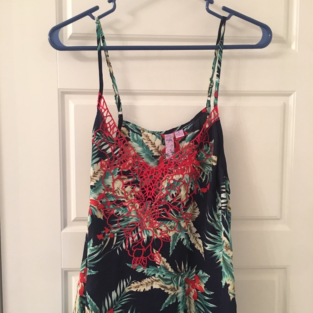 Francesca’s Tank - Picture 2 of 5
